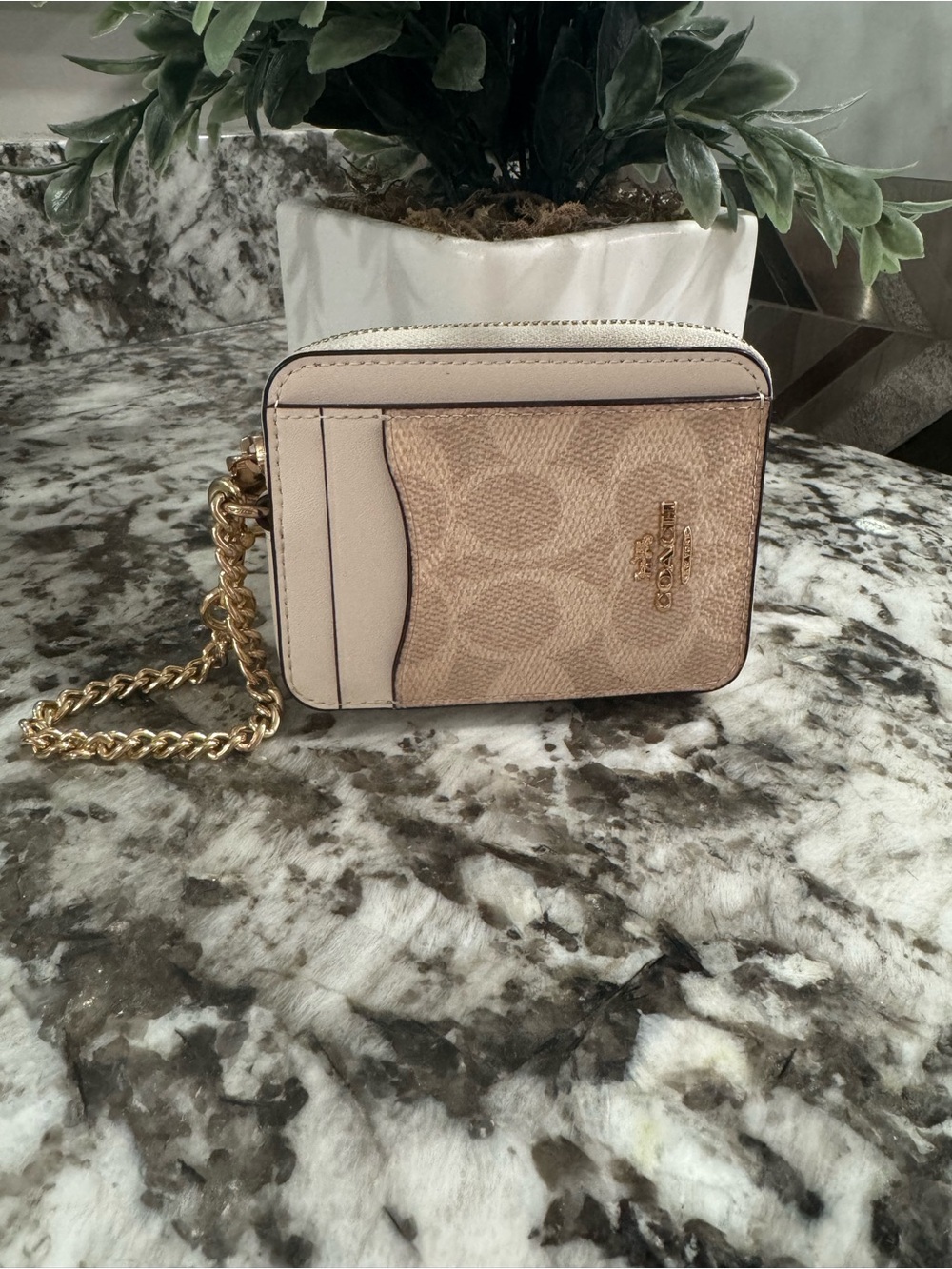 Coach Signature Zip Card Case in Tan and Chalk - Picture 3 of 11